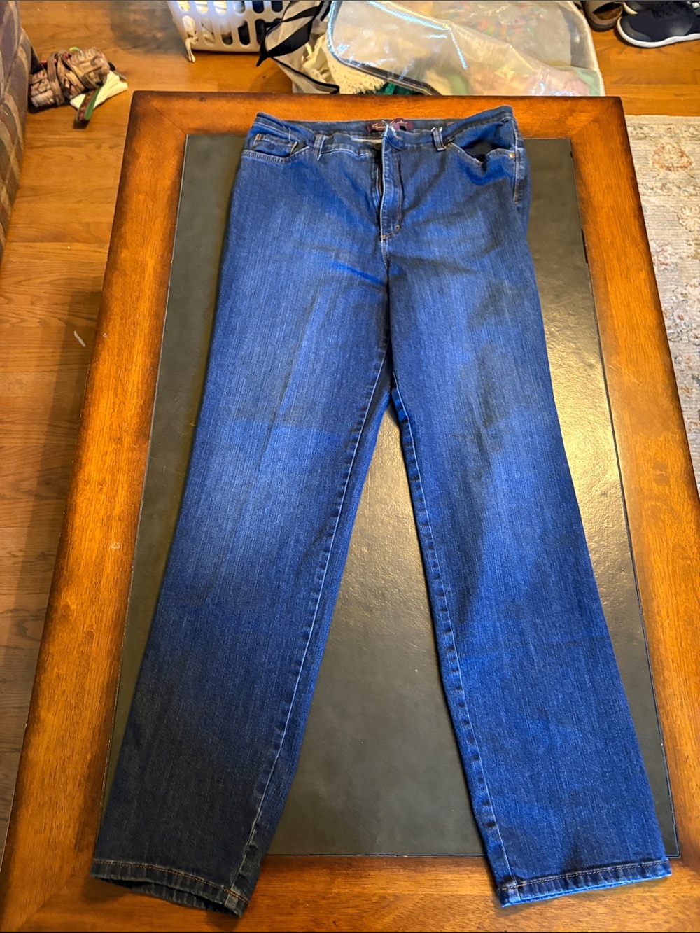 Gloria Vanderbilt Women's Dark Blue Straight-Leg Jeans